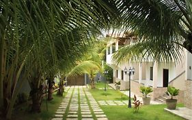 Residencial Jardim Imbassai 4 apt mobiliado com piscina